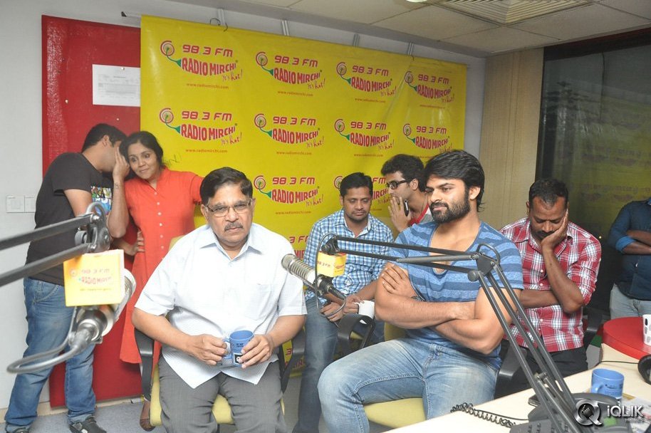 Pilla-Nuvvu-Leni-Jeevitham-Movie-Song-Launch-at-Radio-Mirchi